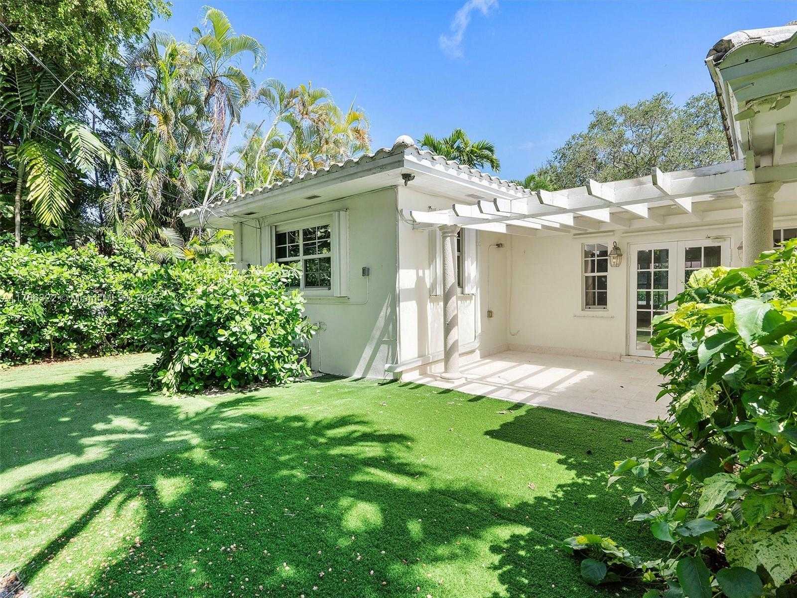 Small Image of 731 SISTINA AV, Coral Gables Number 2