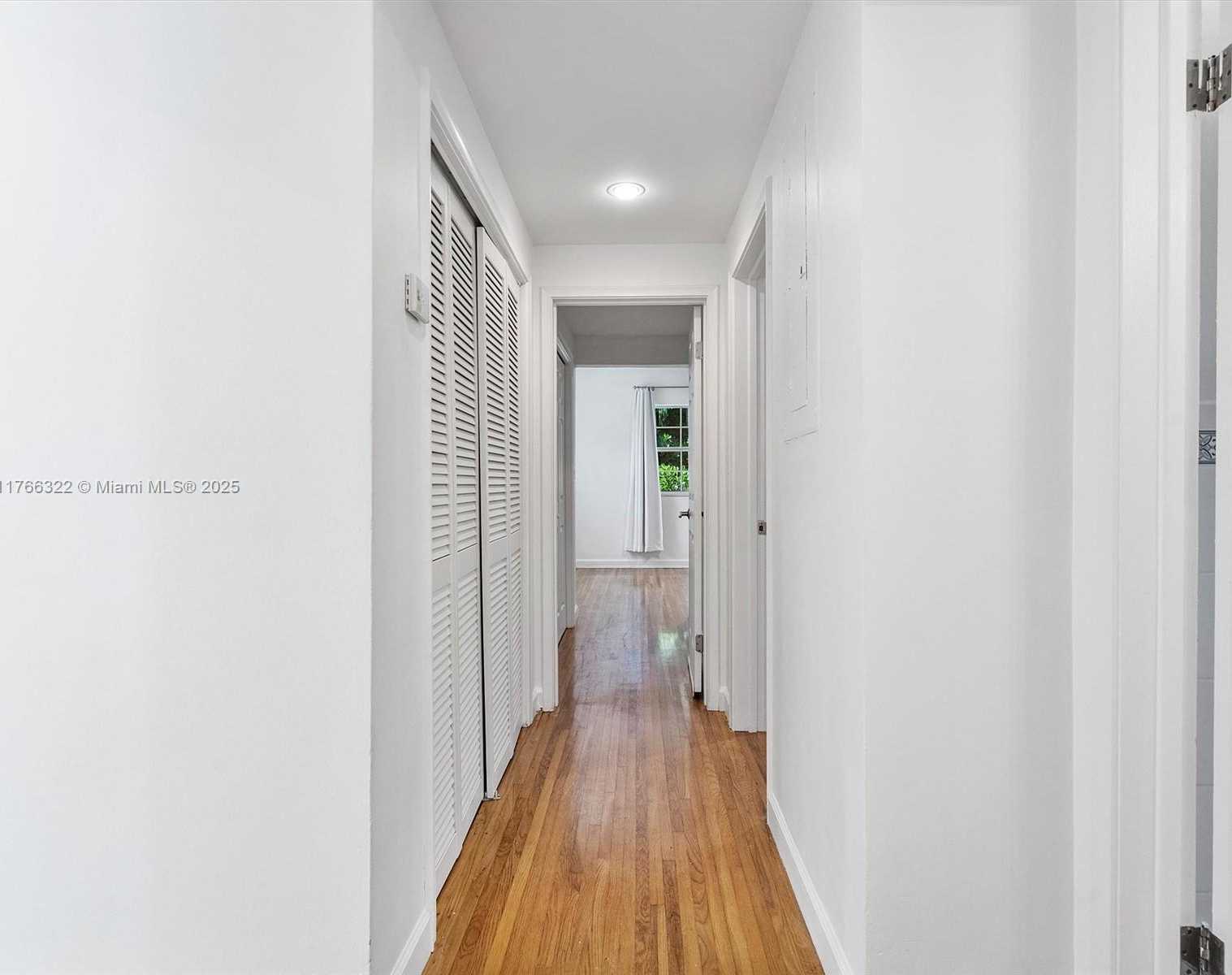 Small Image of 731 SISTINA AV, Coral Gables Number 29