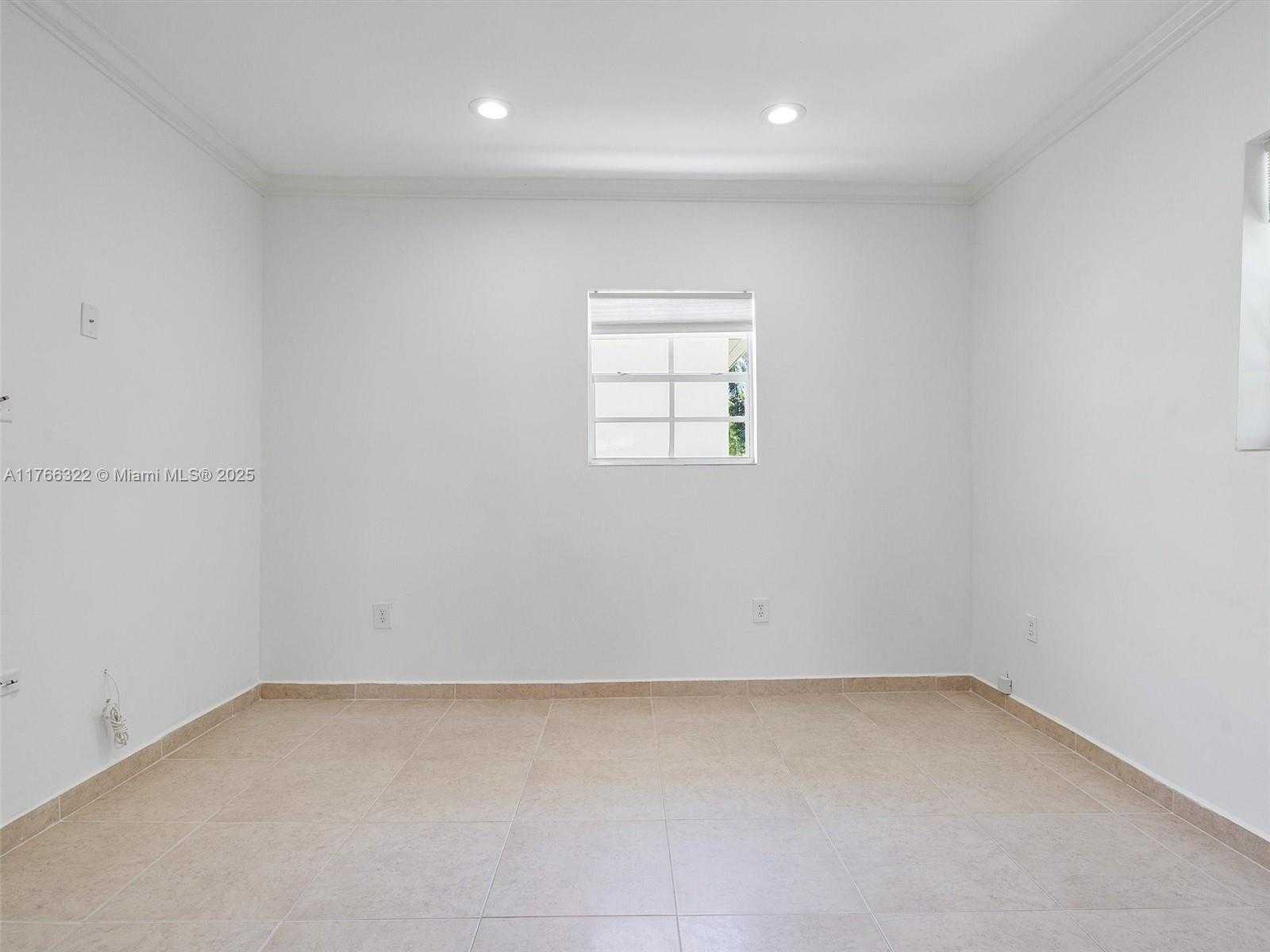 Small Image of 731 SISTINA AV, Coral Gables Number 39