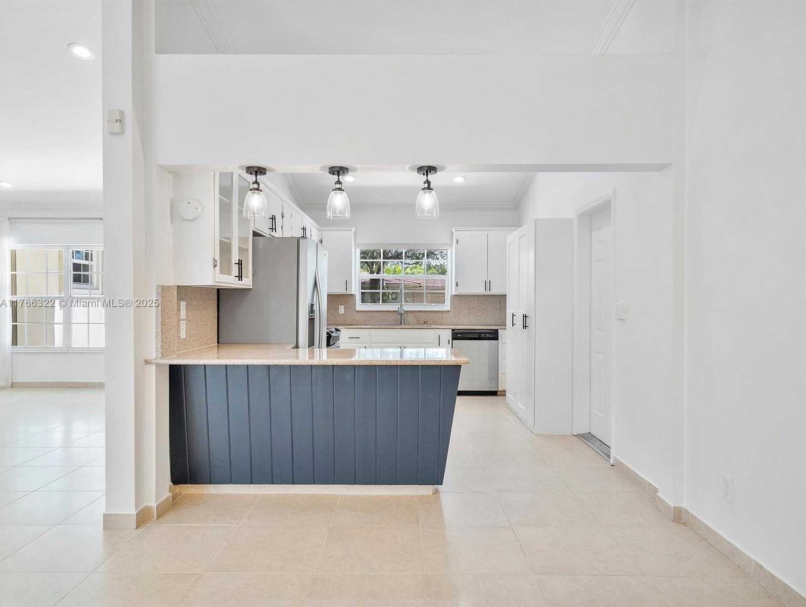 Small Image of 731 SISTINA AV, Coral Gables Number 44