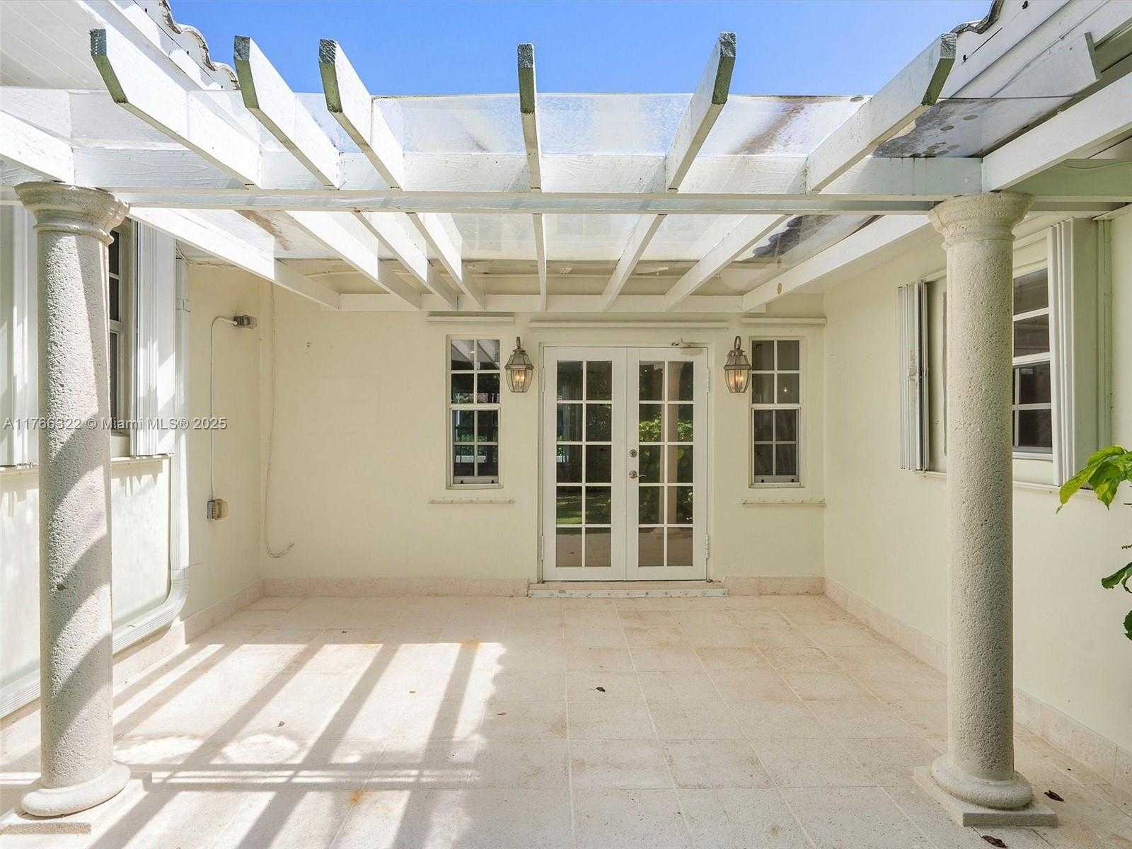 Small Image of 731 SISTINA AV, Coral Gables Number 8