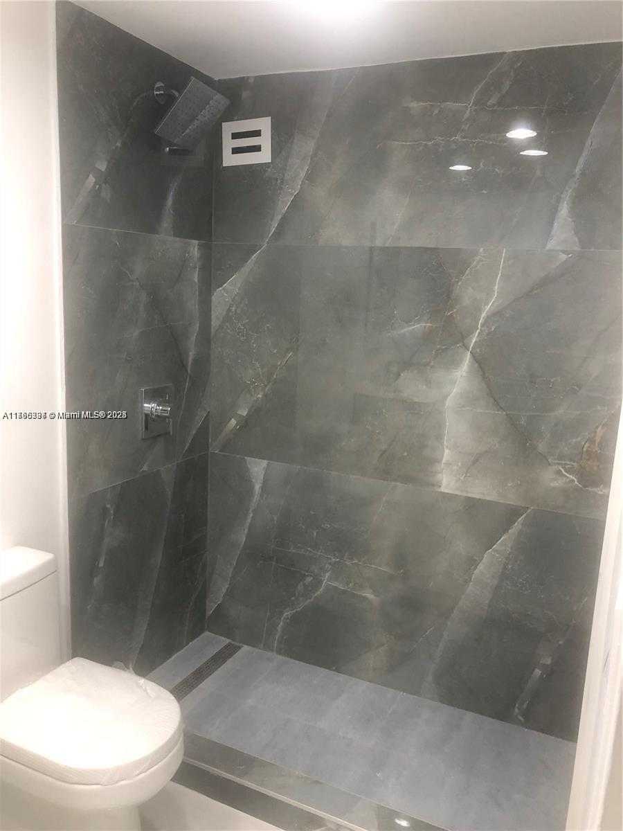 Small Image of 10185 COLLINS AVE #1022, Bal Harbour Number 6