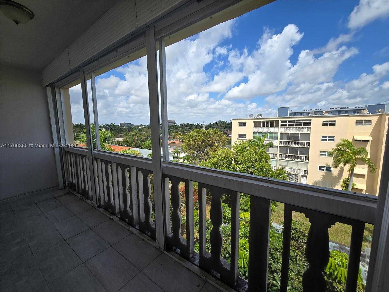 Small Image of 218 NORTH EAST 12TH AVE #502, Hallandale Beach Number 19