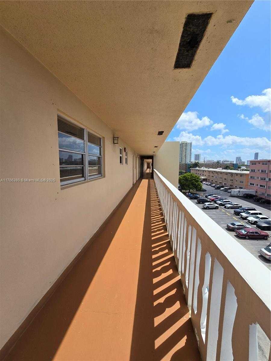 Small Image of 218 NORTH EAST 12TH AVE #502, Hallandale Beach Number 7