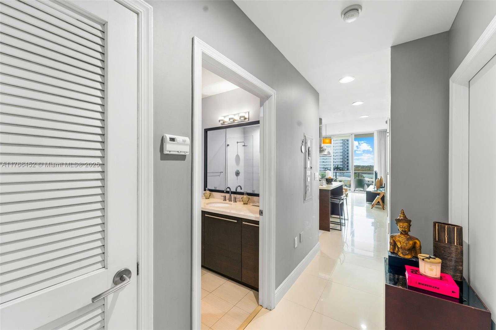 Small Image of 7930 EAST DR #607, North Bay Village Number 9