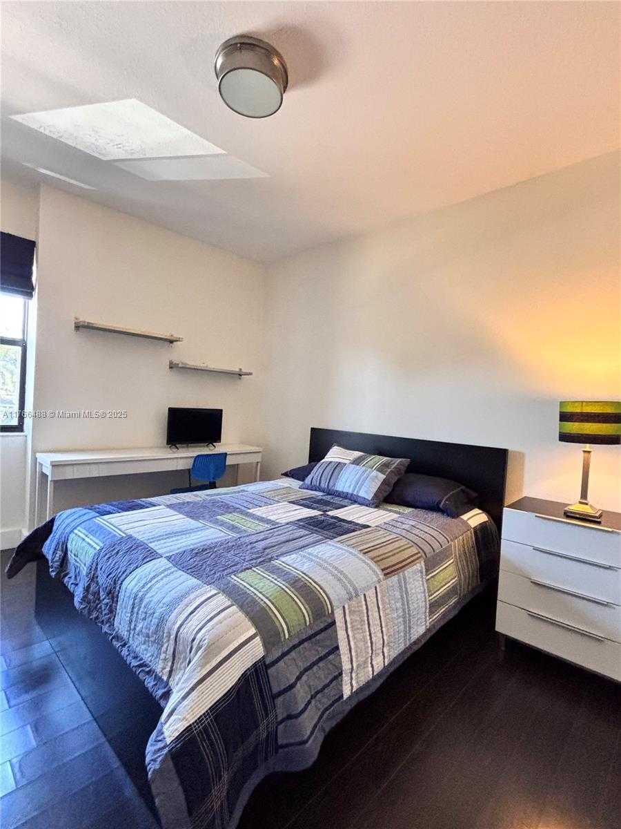Small Image of 8895 NORTH WEST 99TH CT, Doral Number 15