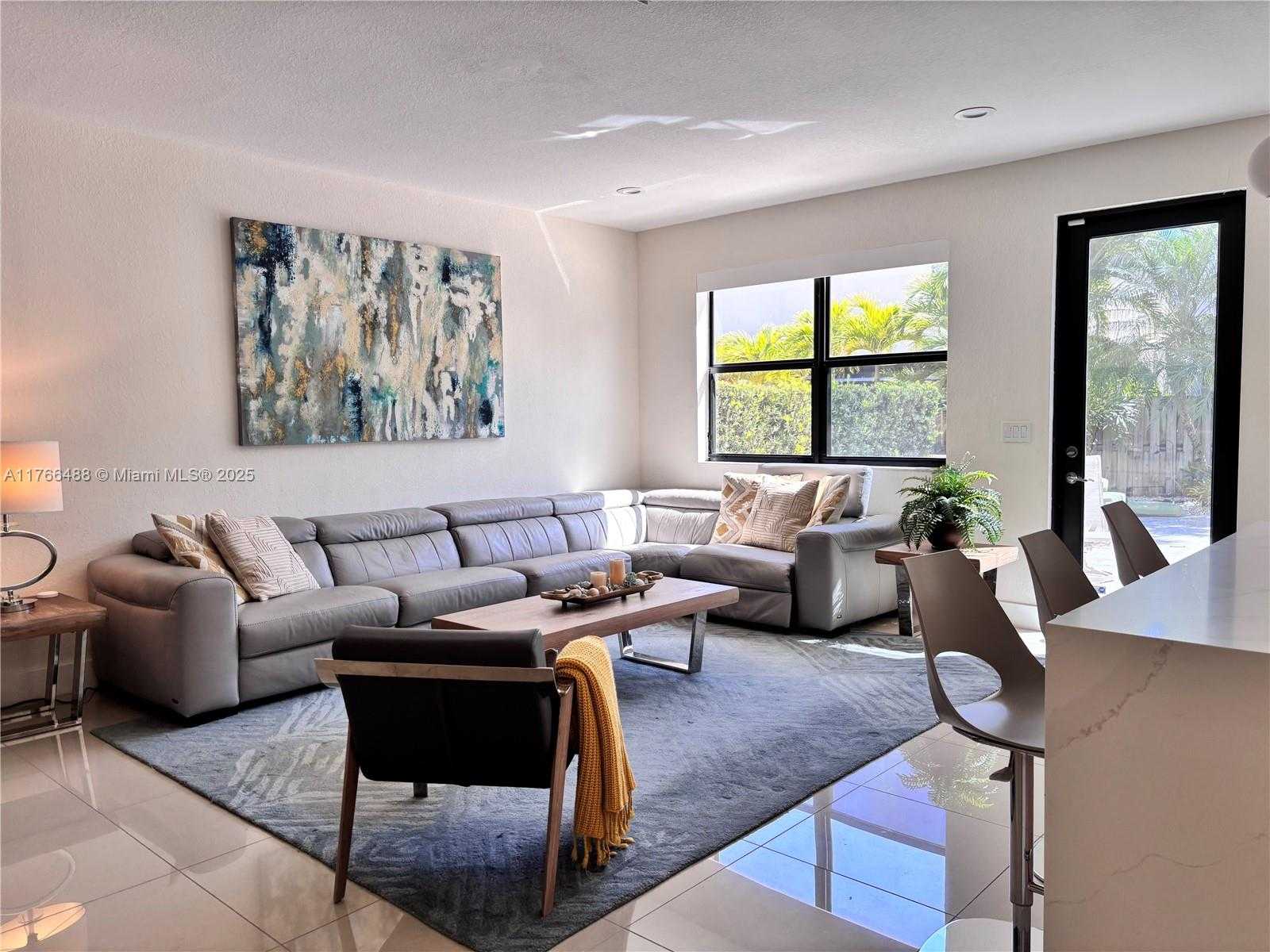 Small Image of 8895 NORTH WEST 99TH CT, Doral Number 2