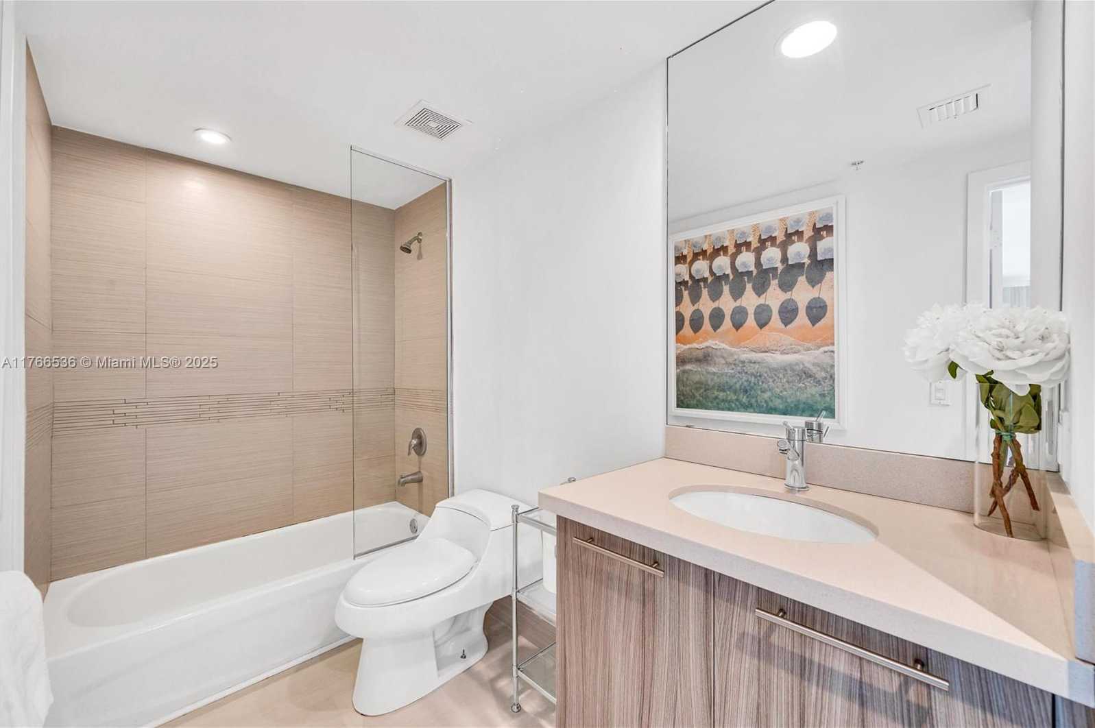 Small Image of 6700 INDIAN CREEK DR #1404, Miami Beach Number 11