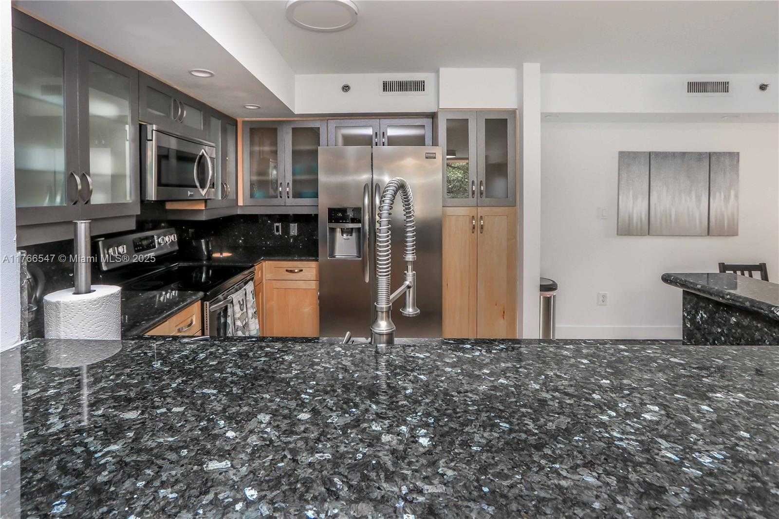 Small Image of 19555 EAST COUNTRY CLUB DR #8202, Aventura Number 11