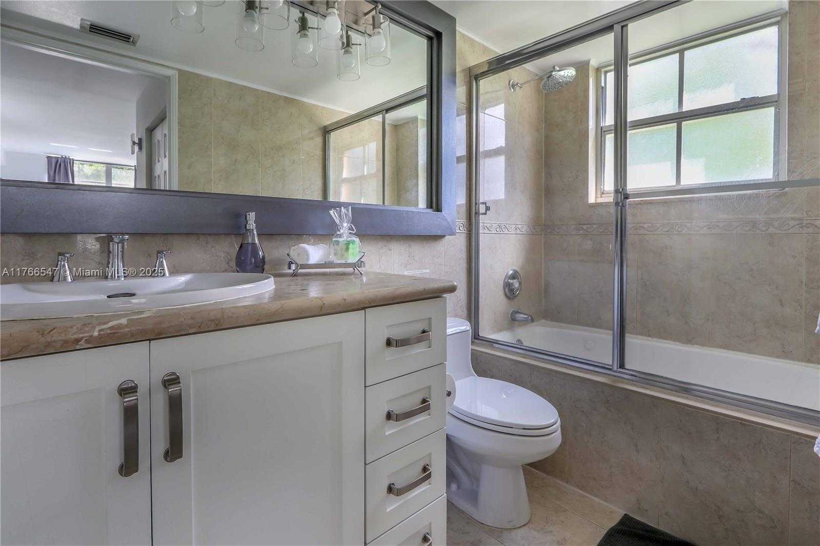Small Image of 19555 EAST COUNTRY CLUB DR #8202, Aventura Number 20