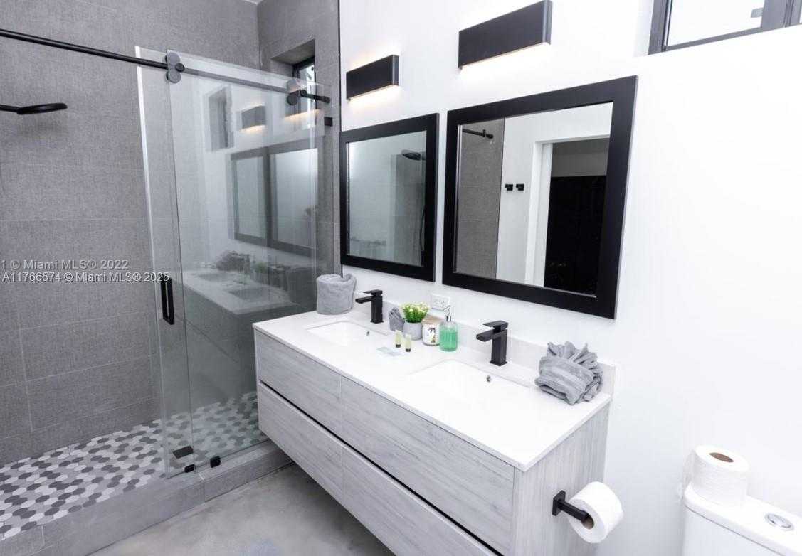 Small Image of 7107 NORTH EAST 4TH CT #4, Miami Number 10