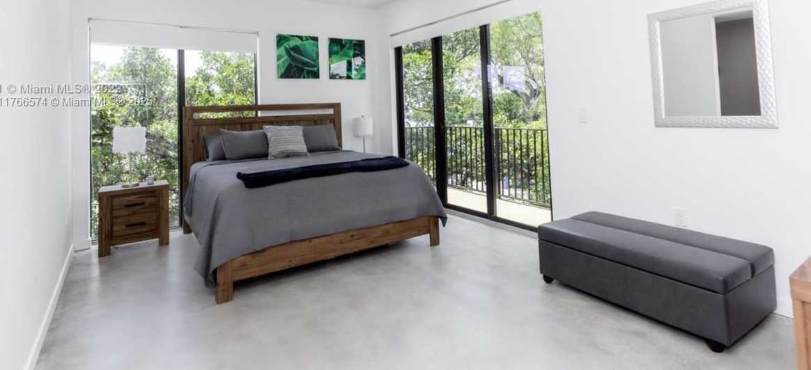 Small Image of 7107 NORTH EAST 4TH CT #4, Miami Number 16