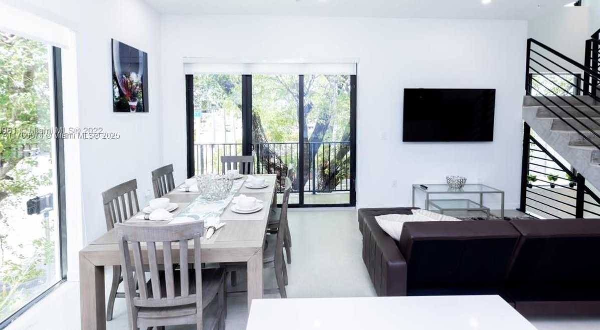 Small Image of 7107 NORTH EAST 4TH CT #4, Miami Number 27