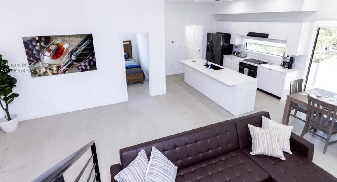 Small Image of 7107 NORTH EAST 4TH CT #4, Miami Number 34