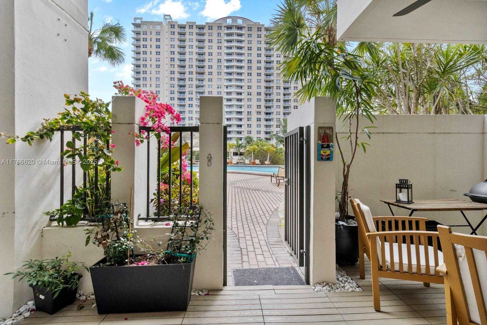 Small Image of 520 BRICKELL KEY DR #A307, Miami Number 12