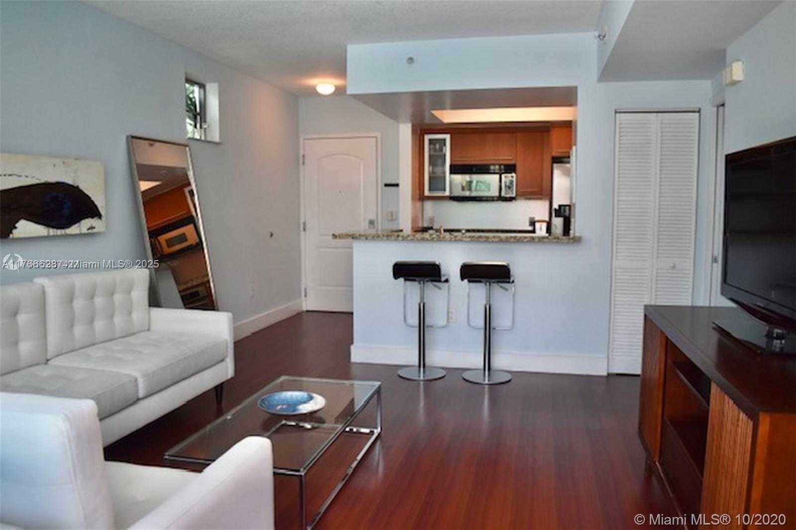 Small Image of 110 WASHINGTON AVE #2512, Miami Beach Number 2