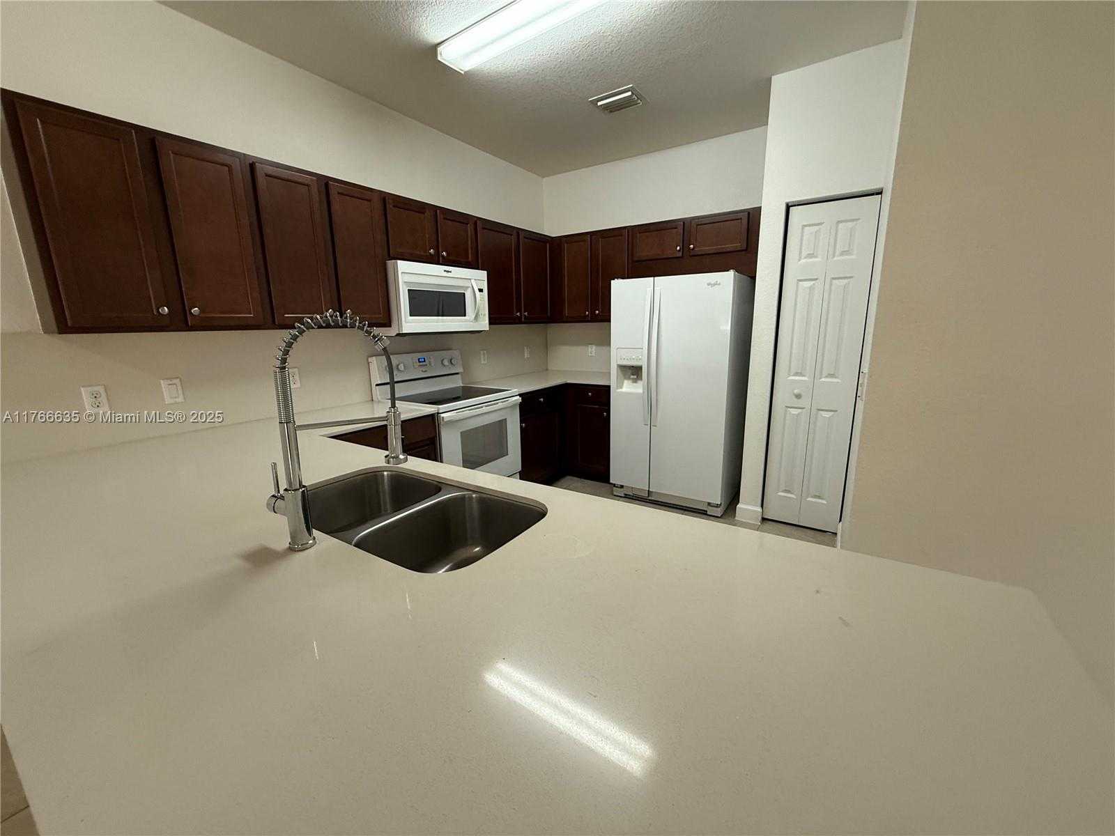 Small Image of 290 NORTH WEST 109TH AVE #101, Miami Number 4