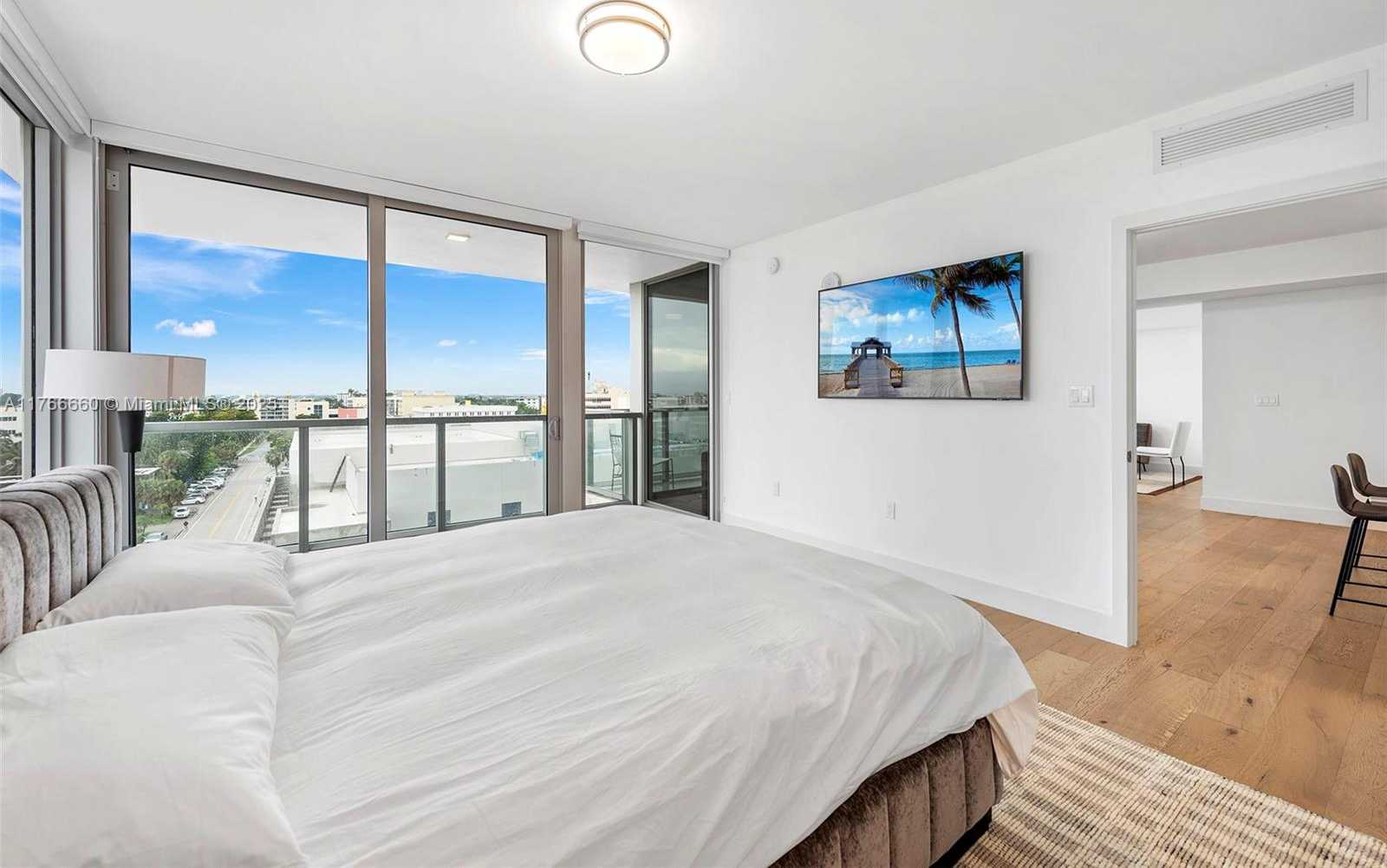 Small Image of 9521 EAST BAY HARBOR DR #905, Bay Harbor Islands Number 13