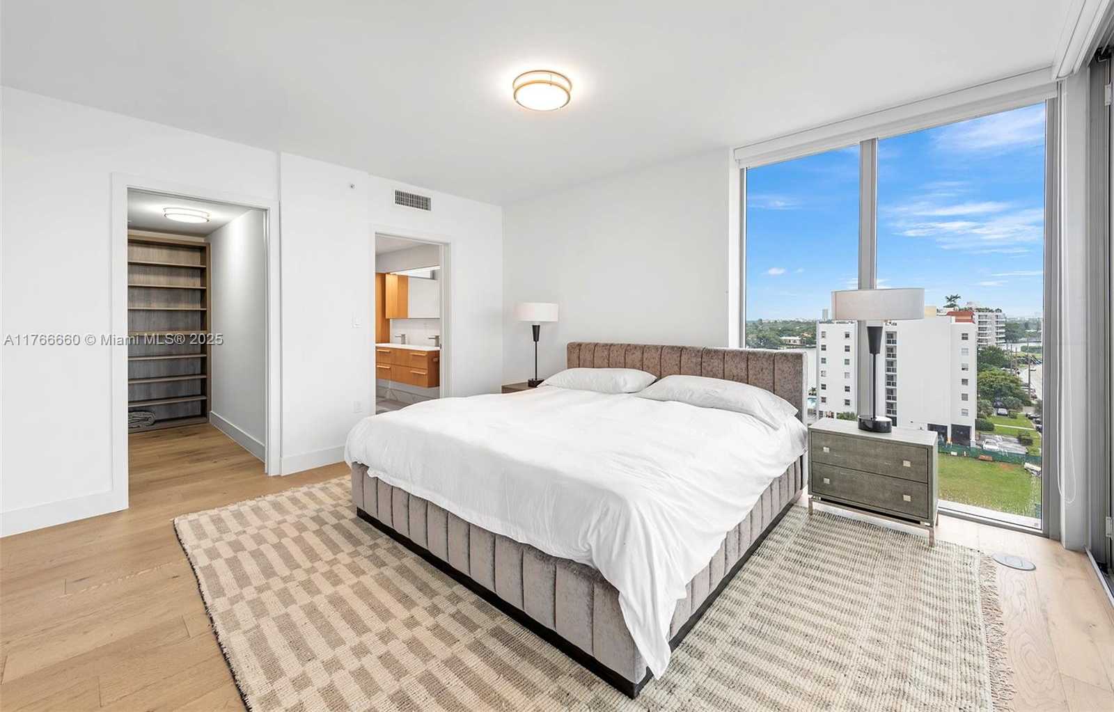Small Image of 9521 EAST BAY HARBOR DR #905, Bay Harbor Islands Number 14