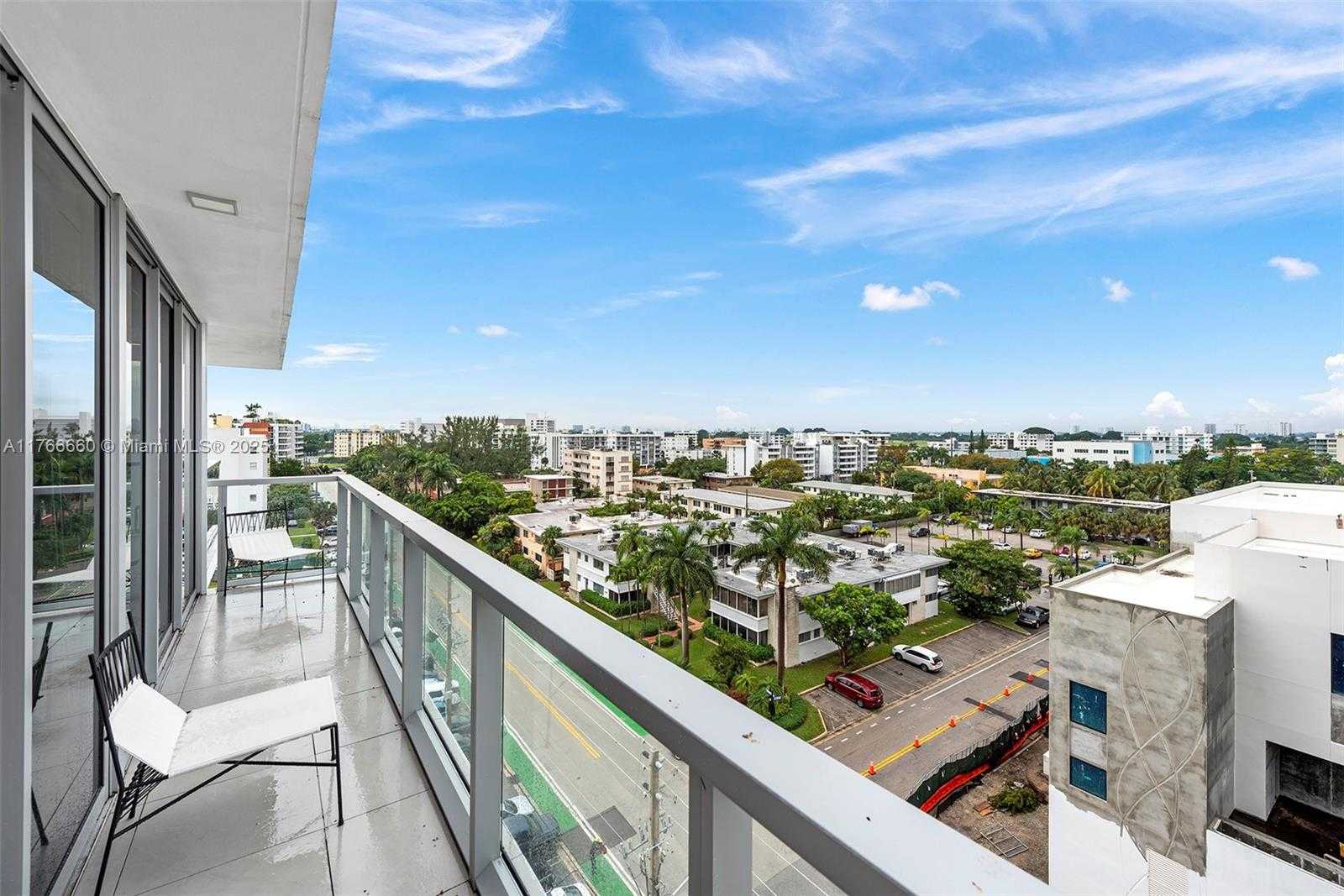 Small Image of 9521 EAST BAY HARBOR DR #905, Bay Harbor Islands Number 19