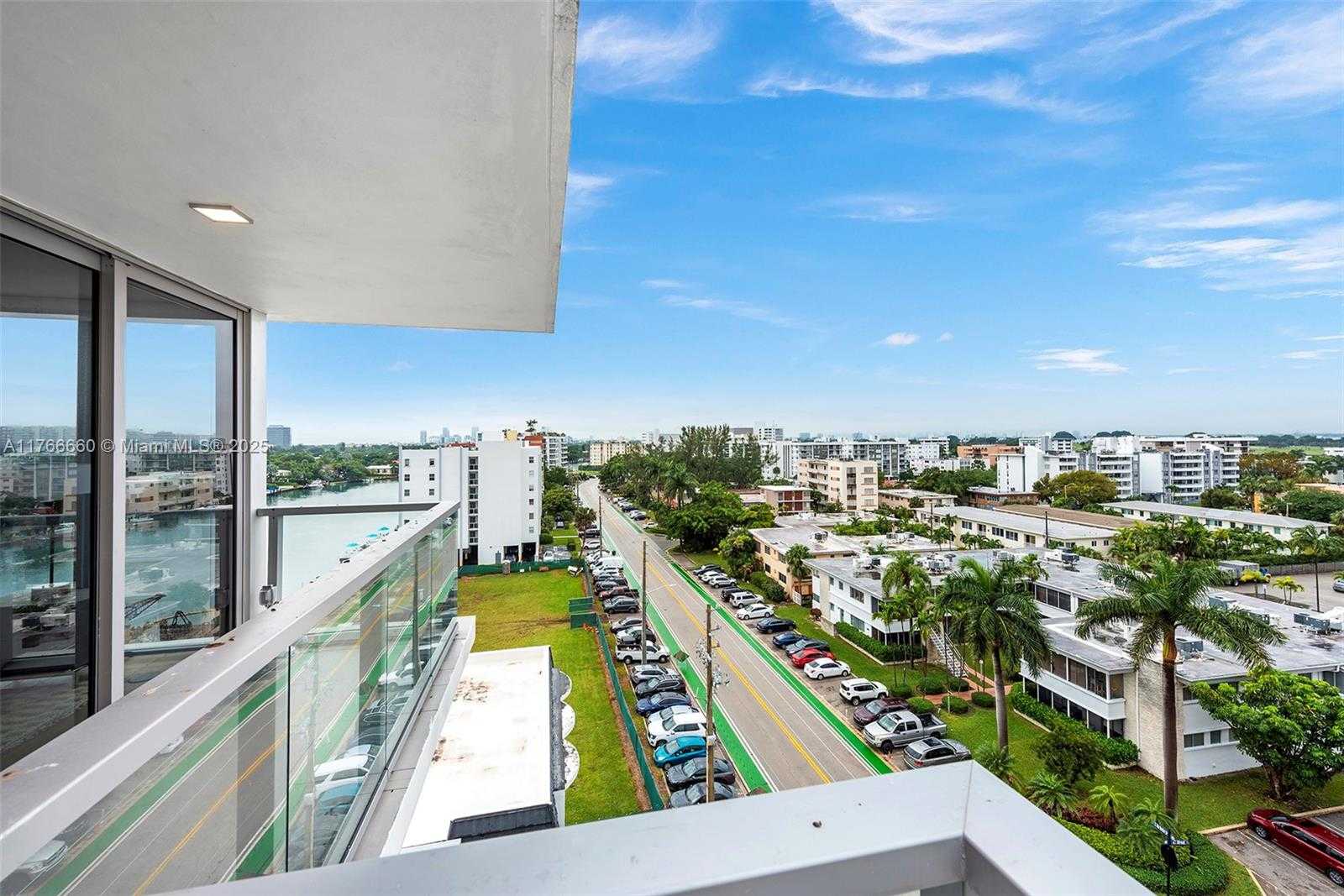 Small Image of 9521 EAST BAY HARBOR DR #905, Bay Harbor Islands Number 21