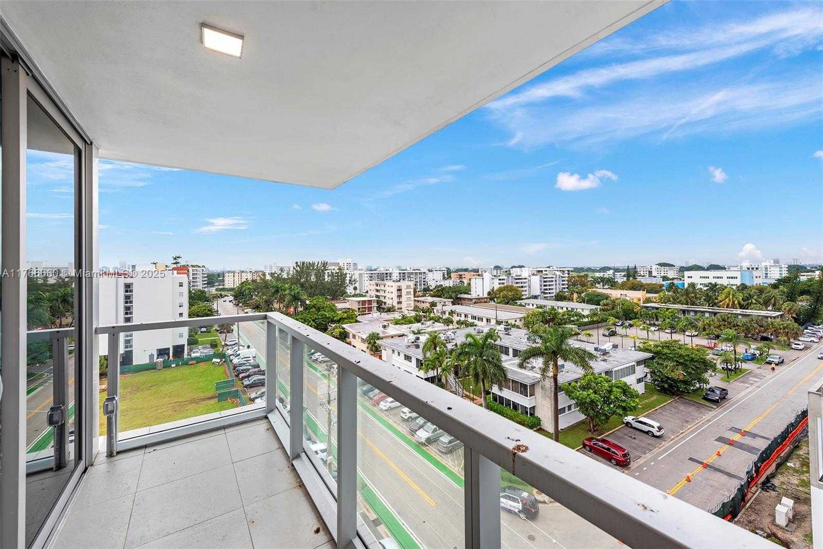 Small Image of 9521 EAST BAY HARBOR DR #905, Bay Harbor Islands Number 24