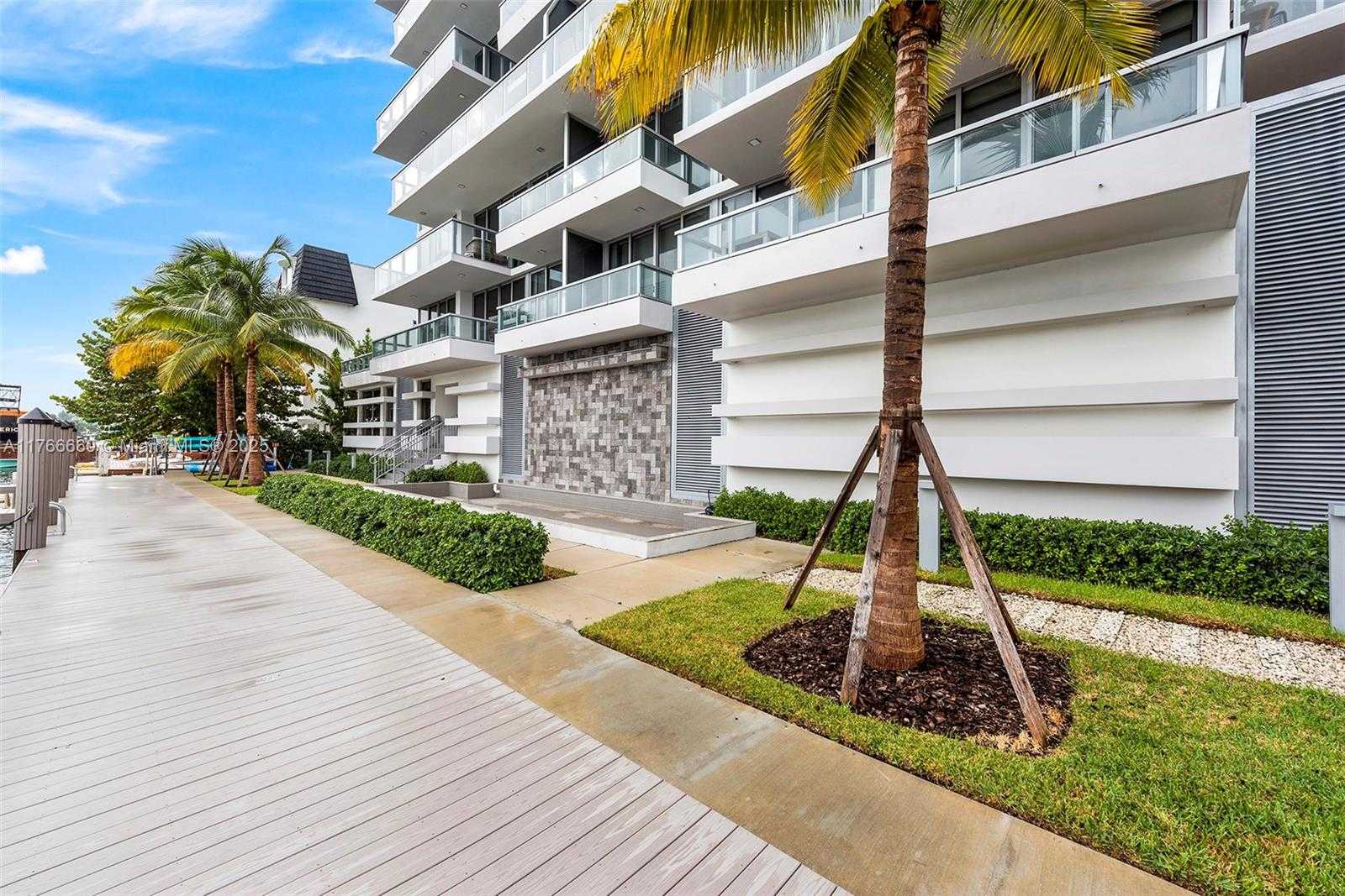 Small Image of 9521 EAST BAY HARBOR DR #905, Bay Harbor Islands Number 37