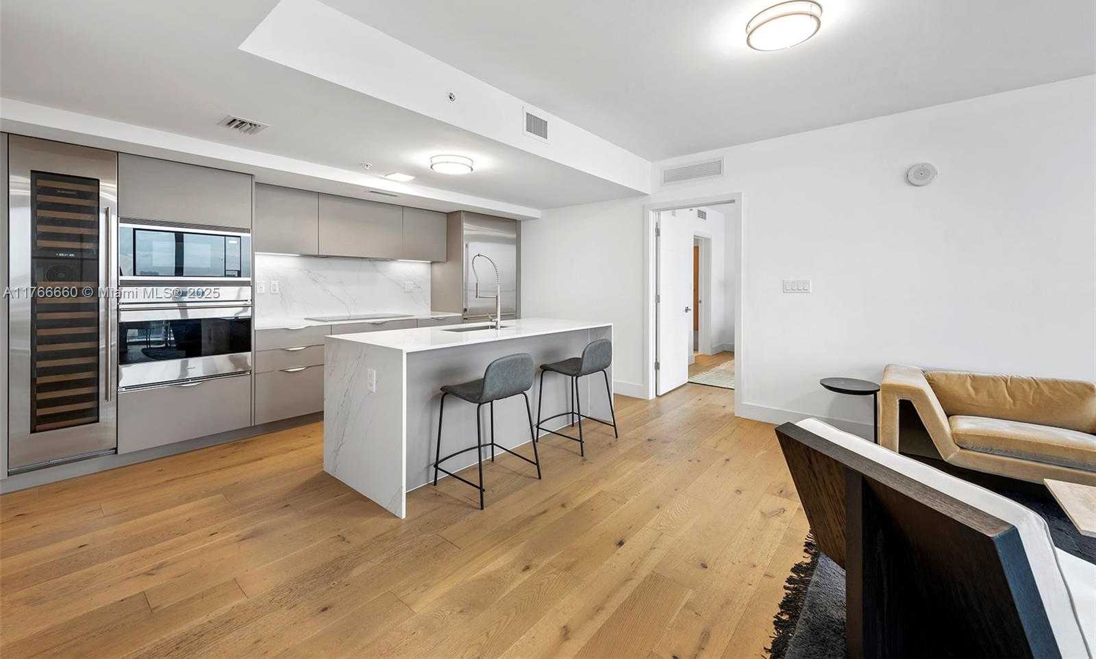 Small Image of 9521 EAST BAY HARBOR DR #905, Bay Harbor Islands Number 4