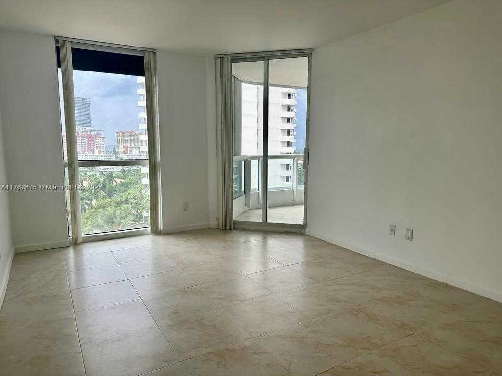Small Image of 21205 YACHT CLUB DR #1101, Aventura Number 20