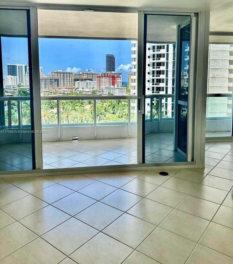 Small Image of 21205 YACHT CLUB DR #1101, Aventura Number 32