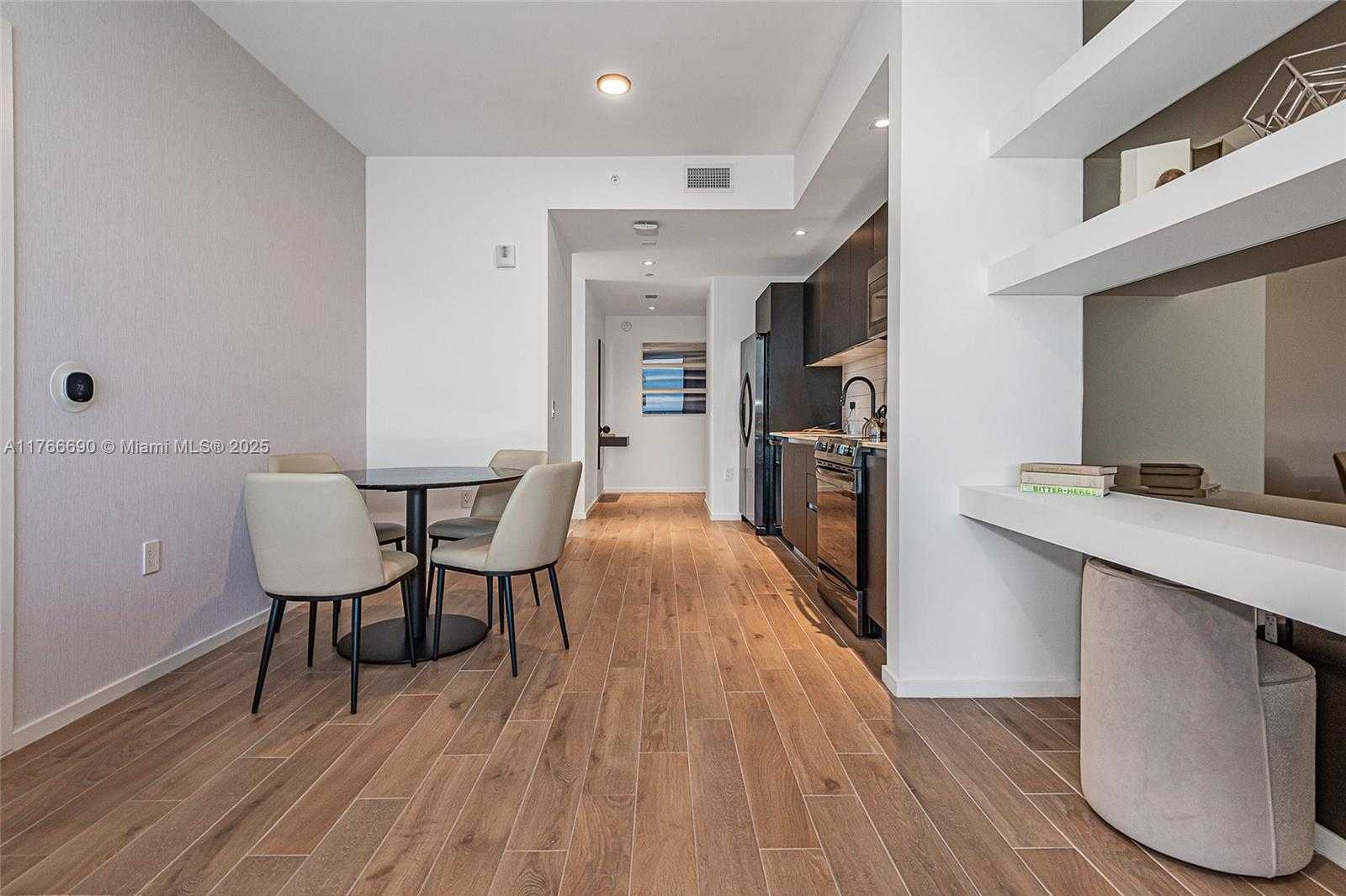 Small Image of 398 NORTH EAST 5TH ST #4211, Miami Number 16