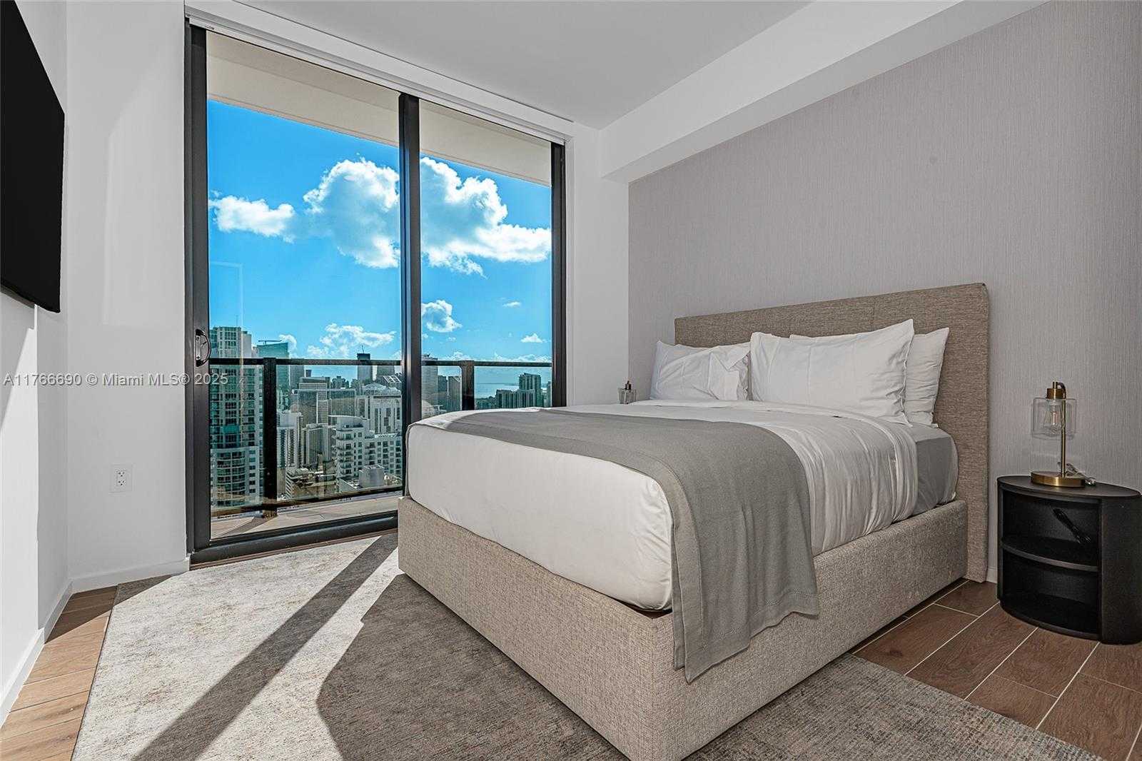 Small Image of 398 NORTH EAST 5TH ST #4211, Miami Number 23