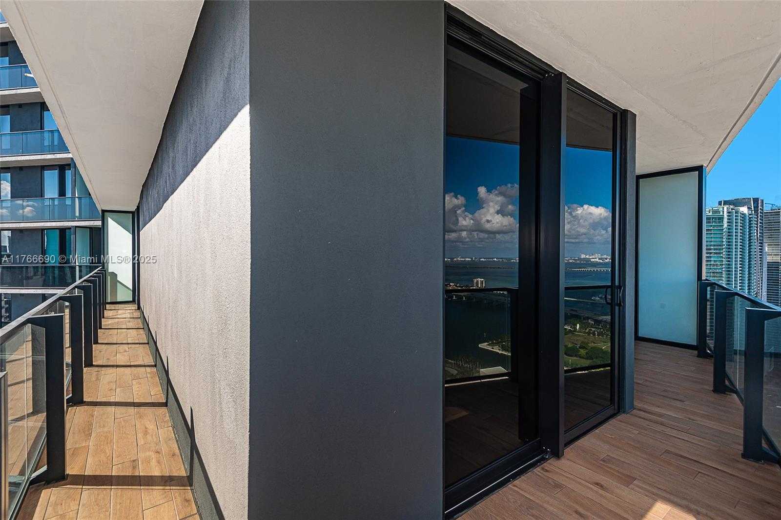 Small Image of 398 NORTH EAST 5TH ST #4211, Miami Number 6
