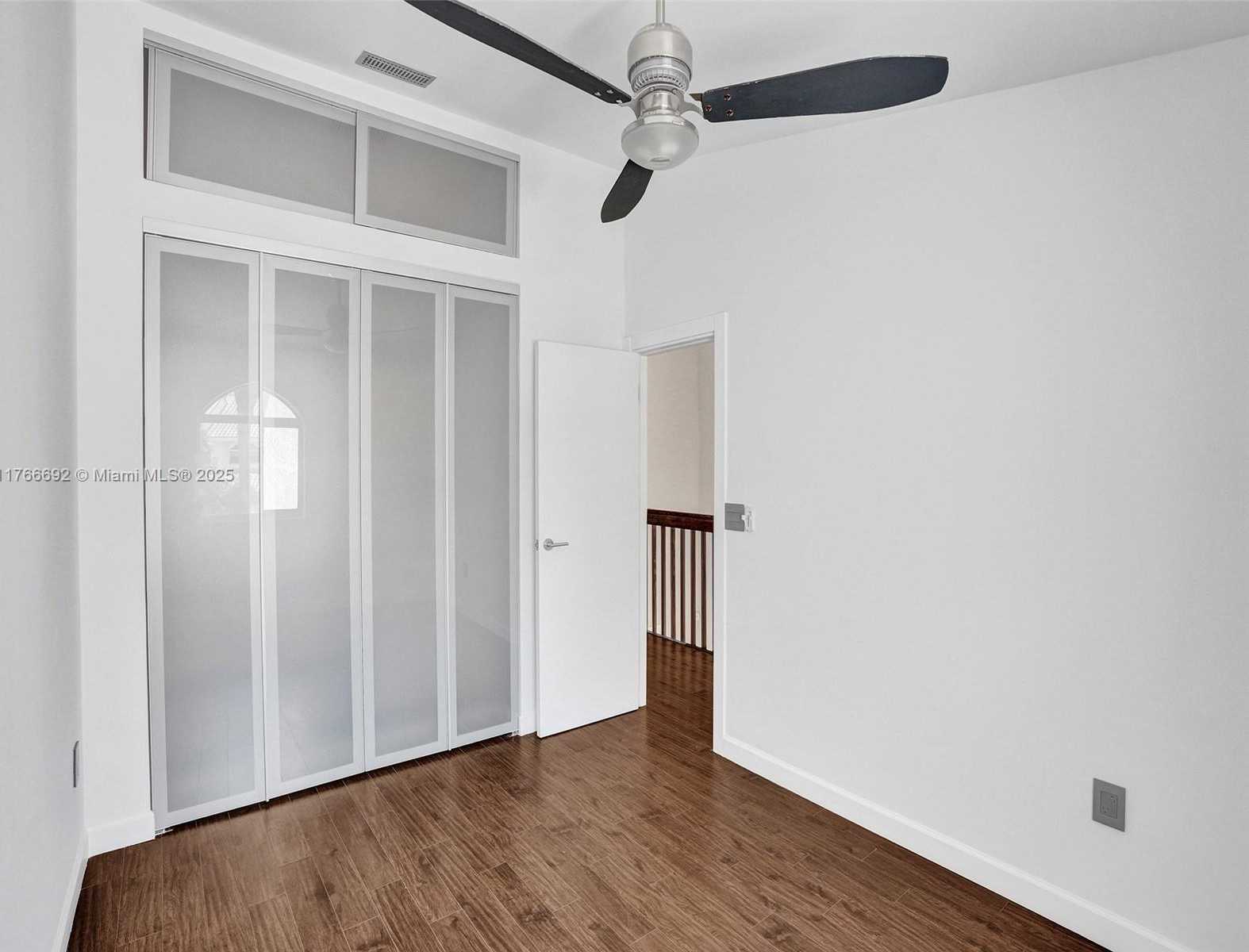 Small Image of 20938 NORTH EAST 37TH CT, Aventura Number 26
