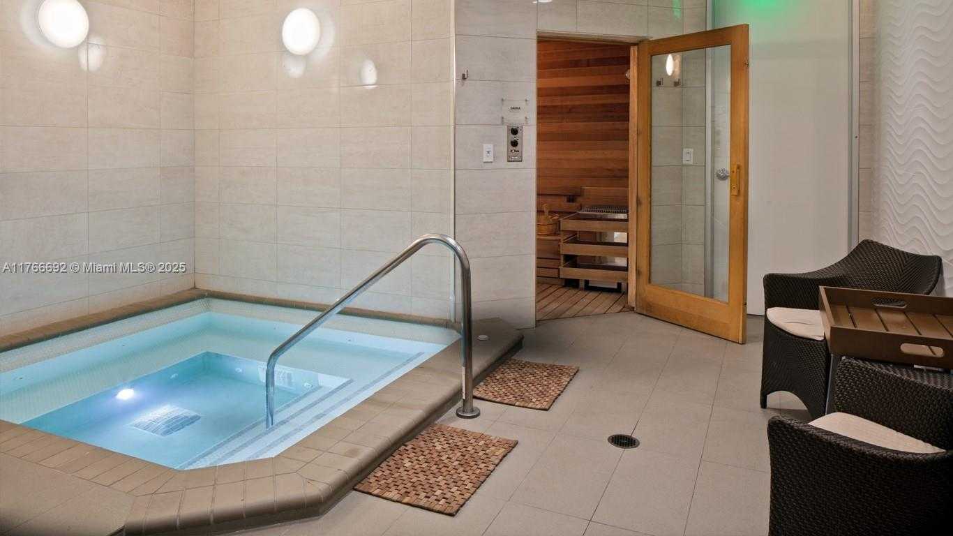 Small Image of 20938 NORTH EAST 37TH CT, Aventura Number 39