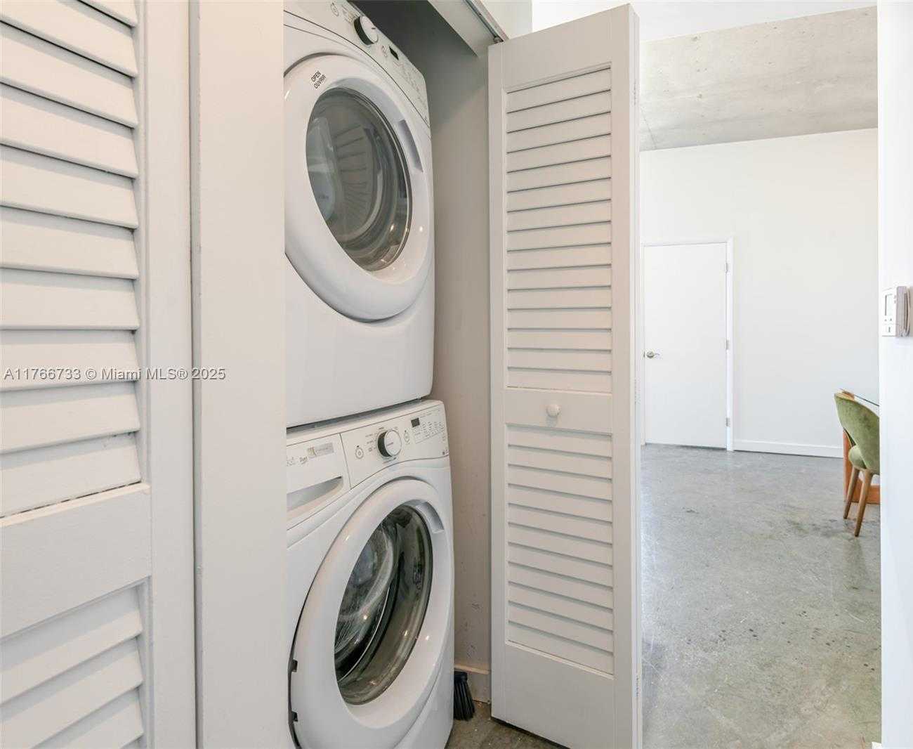 Small Image of 151 SOUTH EAST 1ST ST #711, Miami Number 17