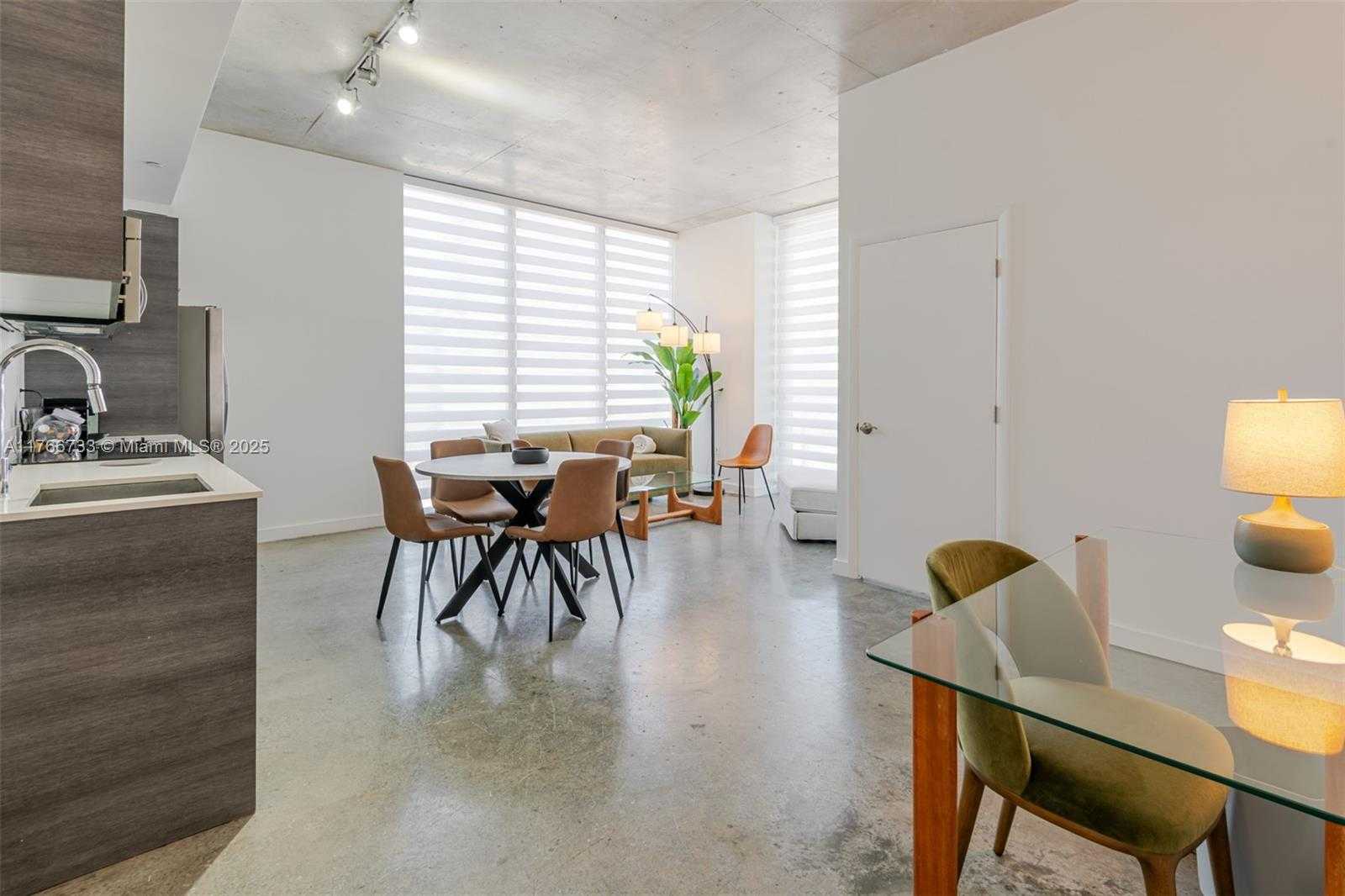 Small Image of 151 SOUTH EAST 1ST ST #711, Miami Number 3