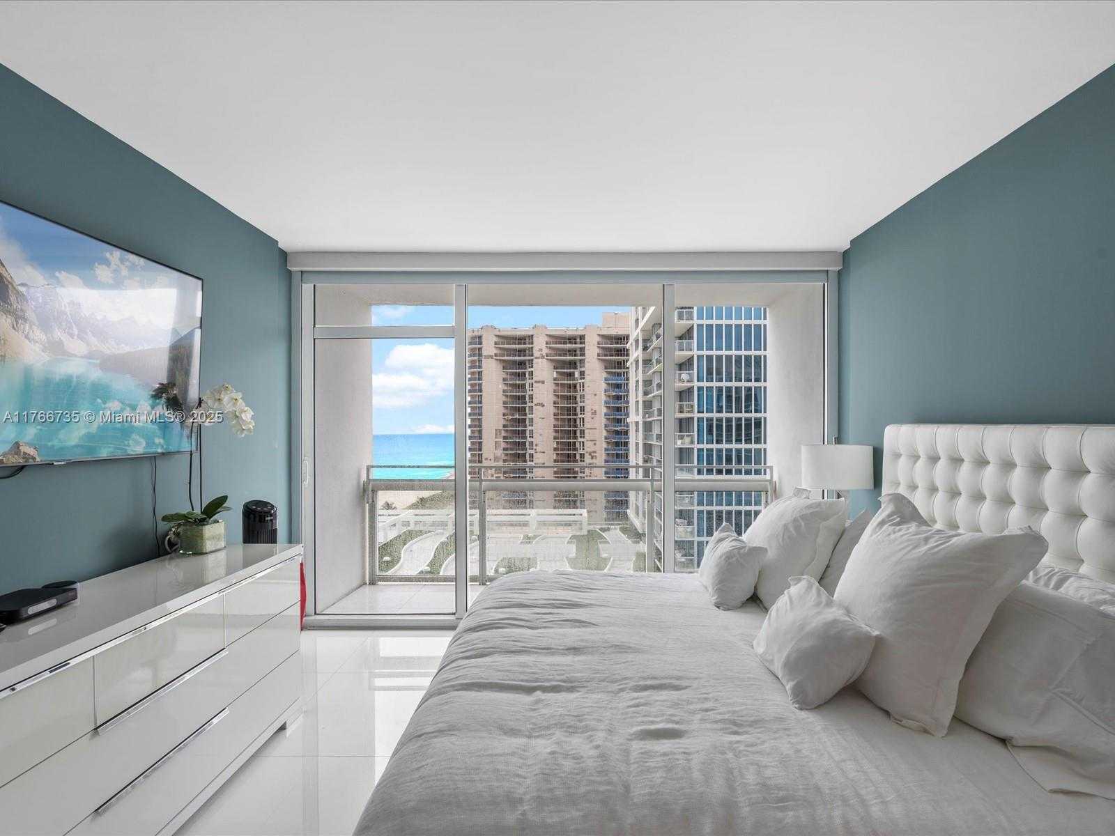 Small Image of 6801 COLLINS AVE #1208, Miami Beach Number 17