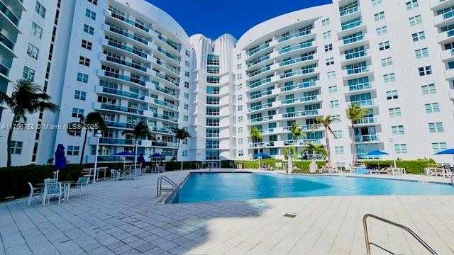 Small Image of 7910 HARBOR ISLAND DR #1105, North Bay Village Number 36