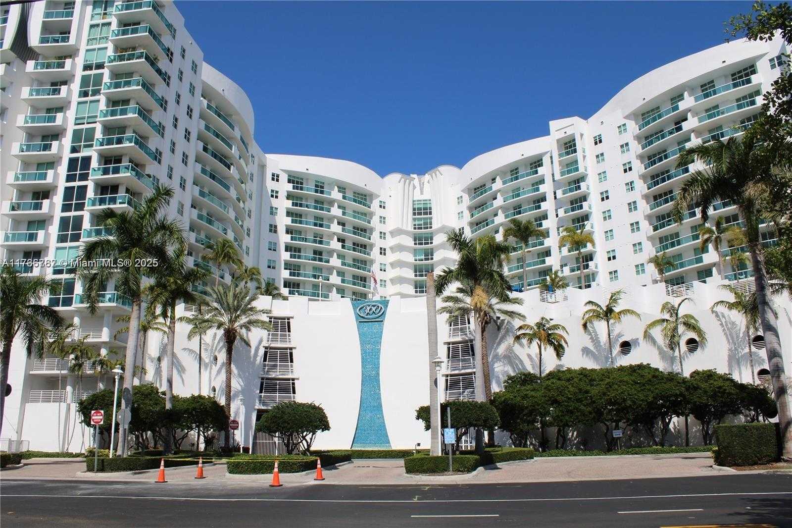 Small Image of 7910 HARBOR ISLAND DR #1105, North Bay Village Number 37