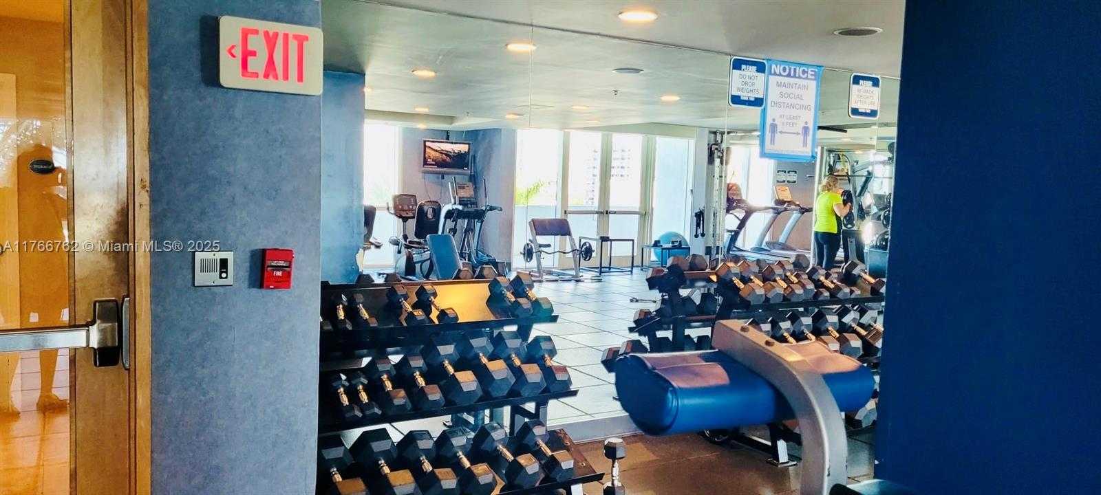 Small Image of 7910 HARBOR ISLAND DR #1105, North Bay Village Number 40