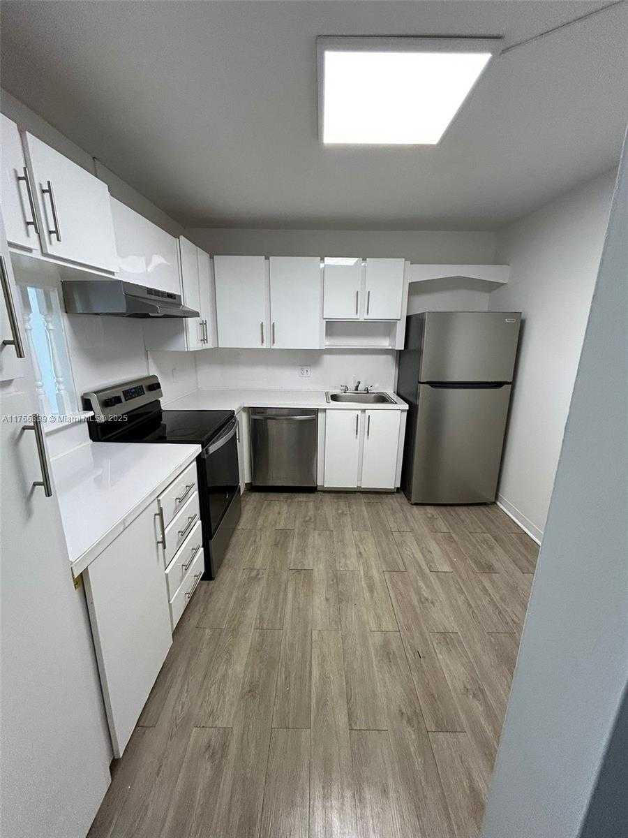 Small Image of 2801 NORTH EAST 183RD ST #305W, Aventura Number 2