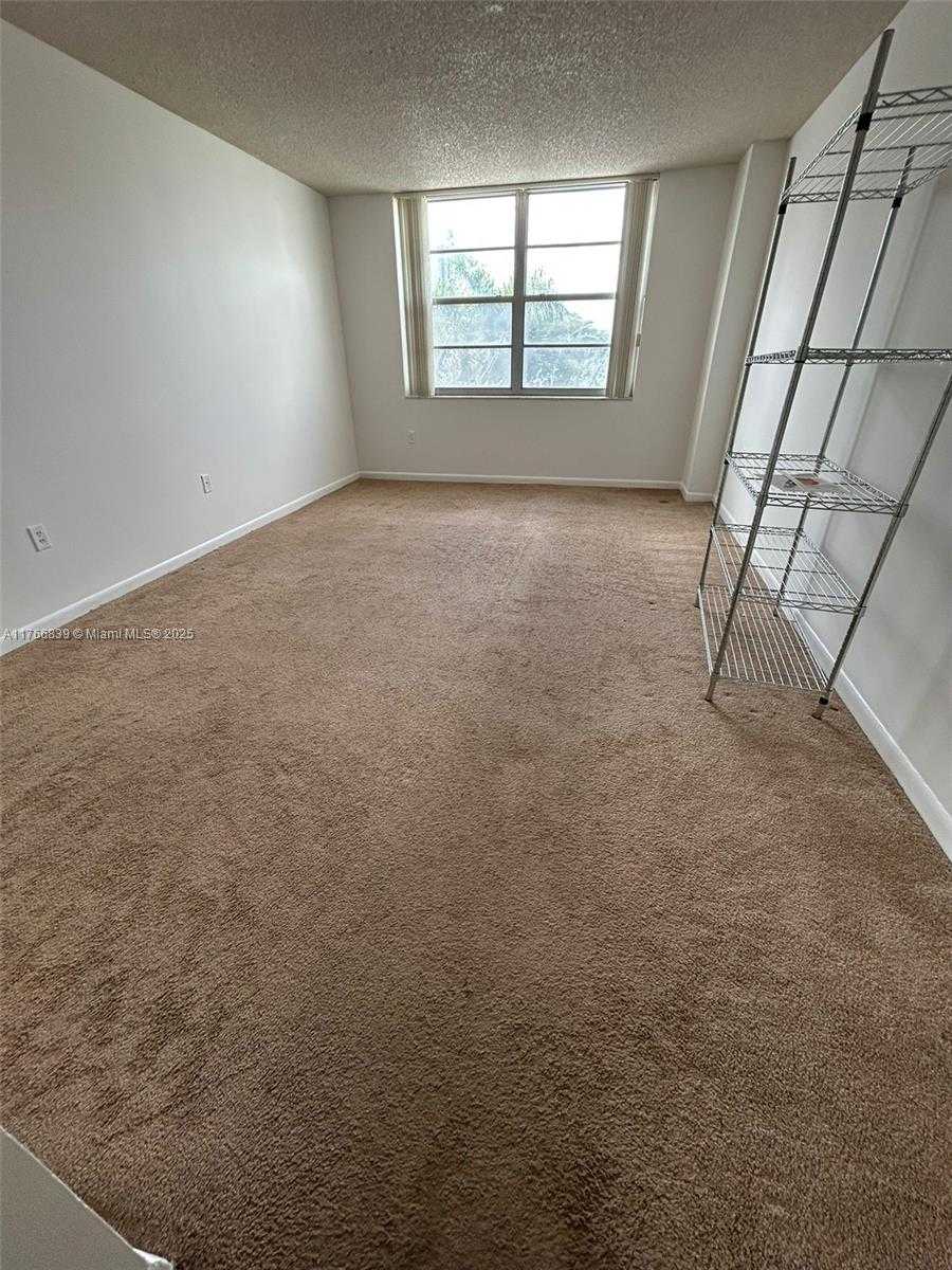Small Image of 2801 NORTH EAST 183RD ST #305W, Aventura Number 5