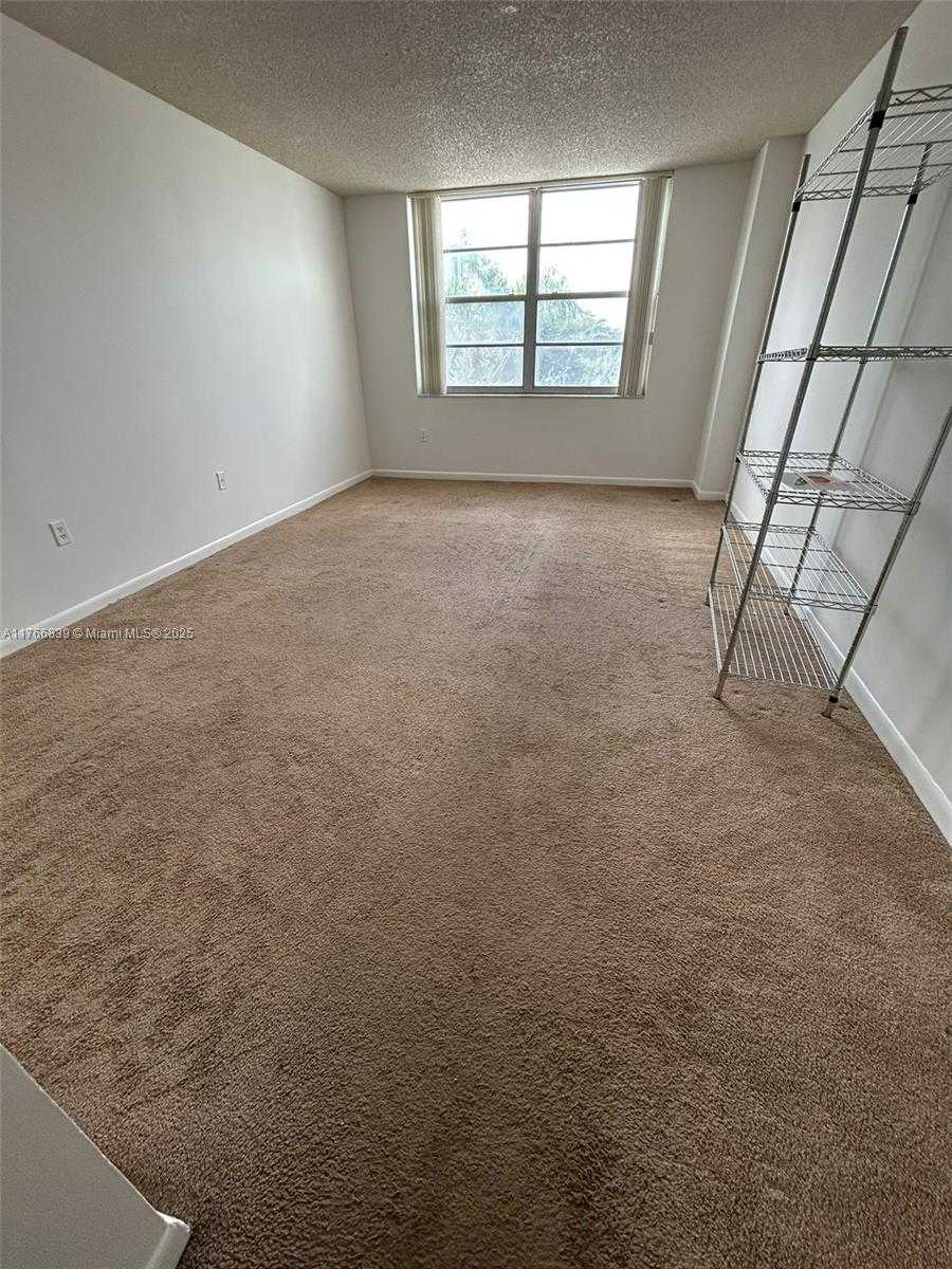 Small Image of 2801 NORTH EAST 183RD ST #305W, Aventura Number 6