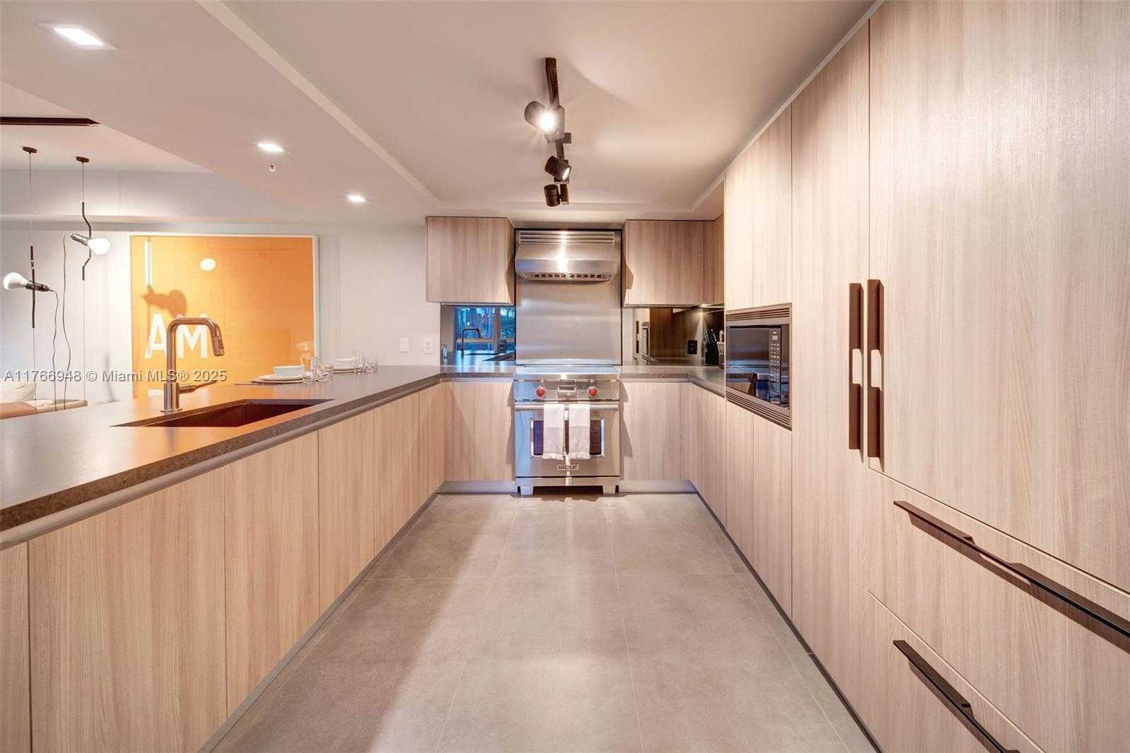 Small Image of 1500 BAY RD #T-1430, Miami Beach Number 14
