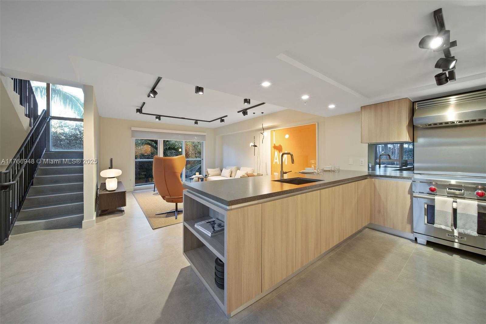 Small Image of 1500 BAY RD #T-1430, Miami Beach Number 15