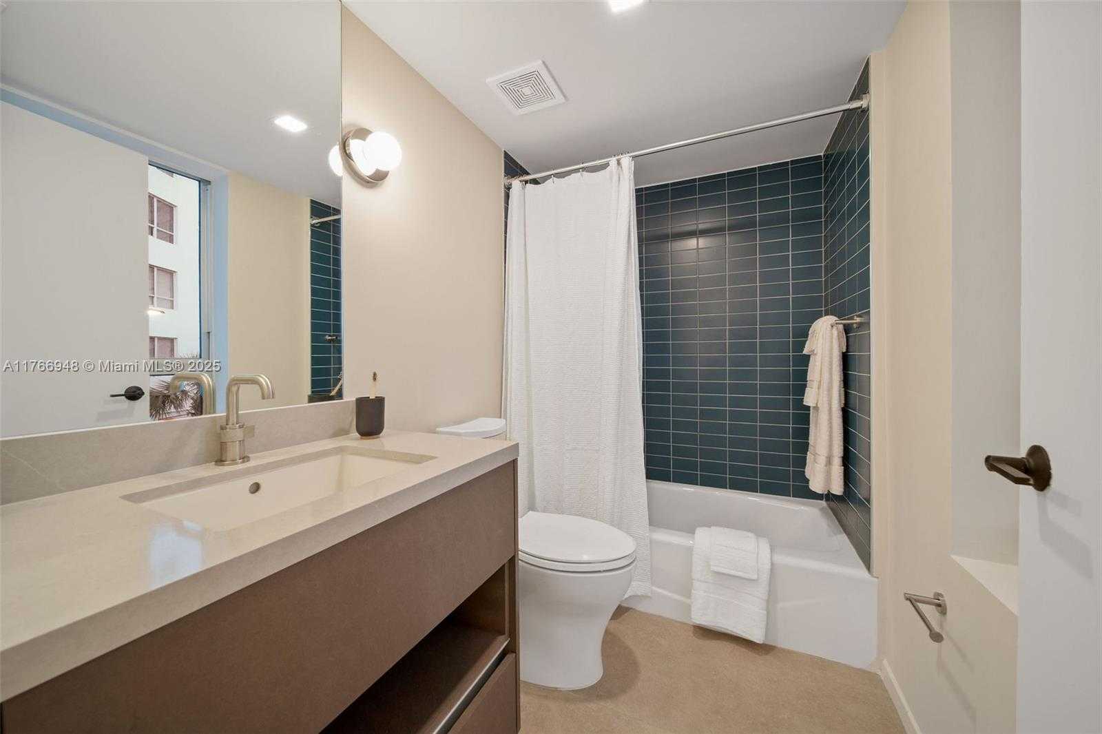 Small Image of 1500 BAY RD #T-1430, Miami Beach Number 22
