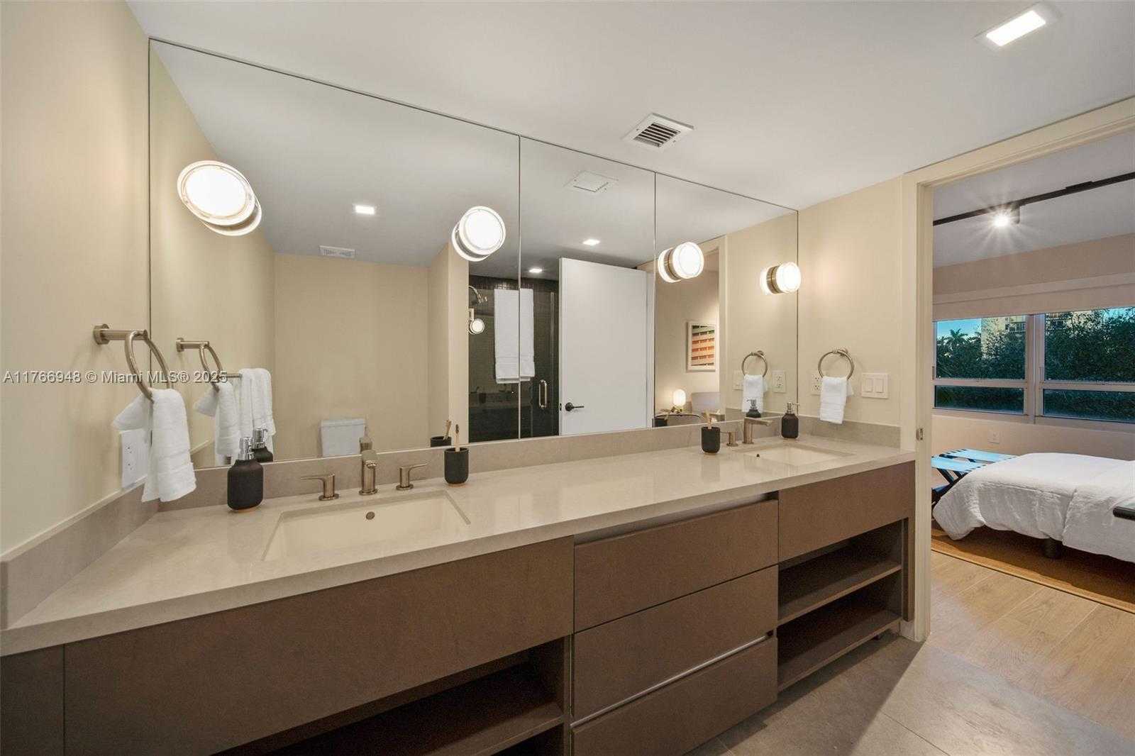 Small Image of 1500 BAY RD #T-1430, Miami Beach Number 26