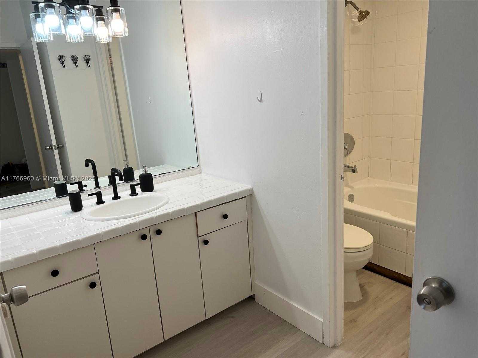 Small Image of 100 LINCOLN RD #1541, Miami Beach Number 8