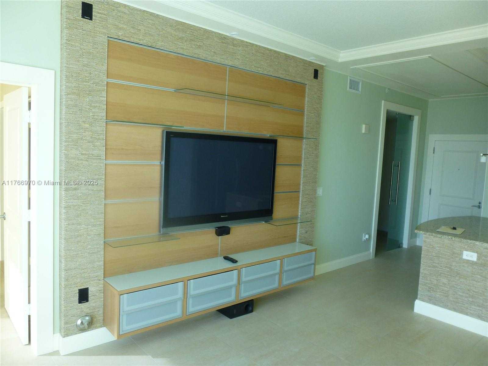 Small Image of 1945 SOUTH OCEAN DR #1402, Hallandale Beach Number 5